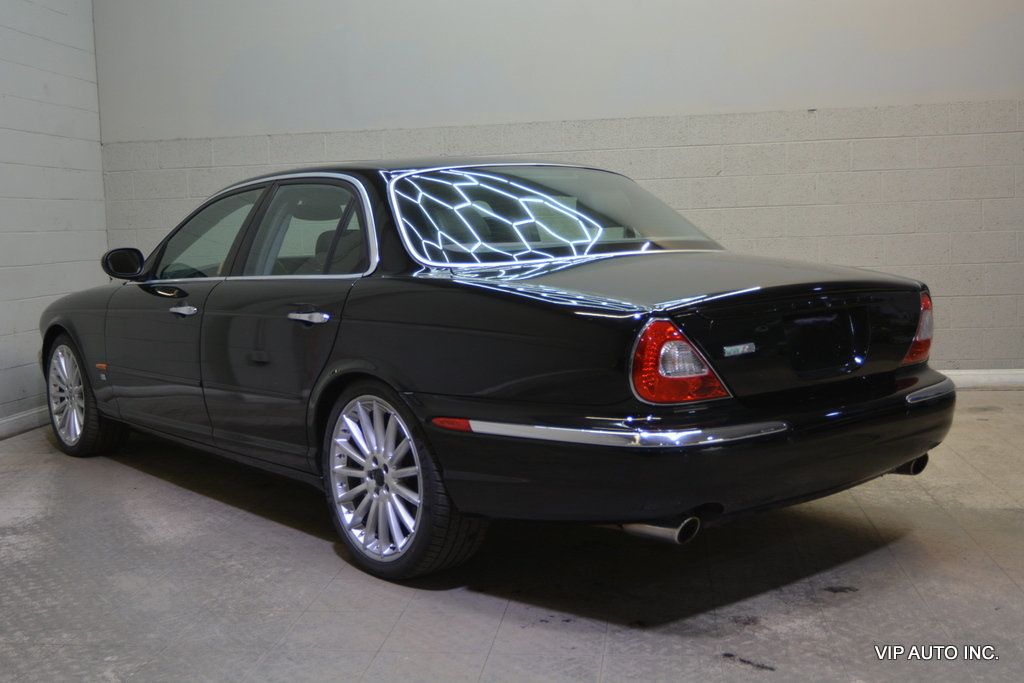 2004 Jaguar XJ 4dr Sedan XJR - 22974866 - 2