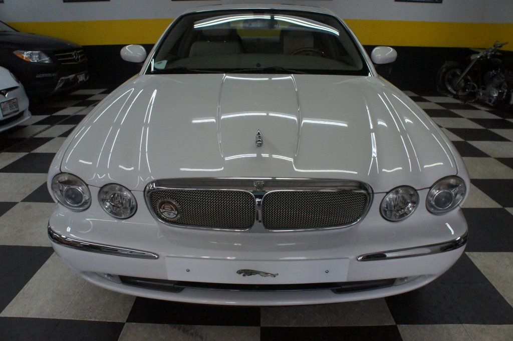 2004 Jaguar XJ Classy & Powerful! - 21967073 - 10