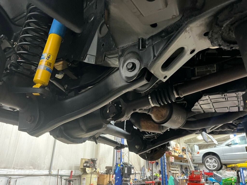 2004 Jeep Grand Cherokee Overland 4.7L H.O 4x4 RUST FREE - 22799189 - 26