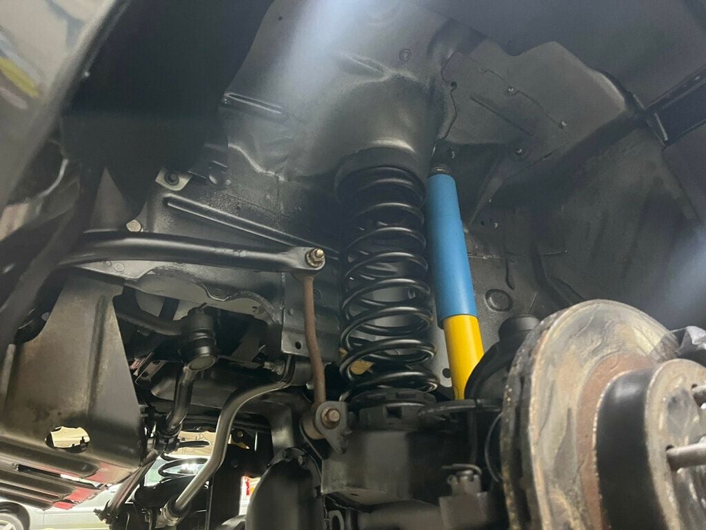 2004 Jeep Grand Cherokee Overland 4.7L H.O 4x4 RUST FREE - 22799189 - 28