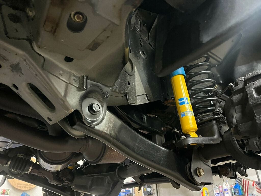 2004 Jeep Grand Cherokee Overland 4.7L H.O 4x4 RUST FREE - 22799189 - 34