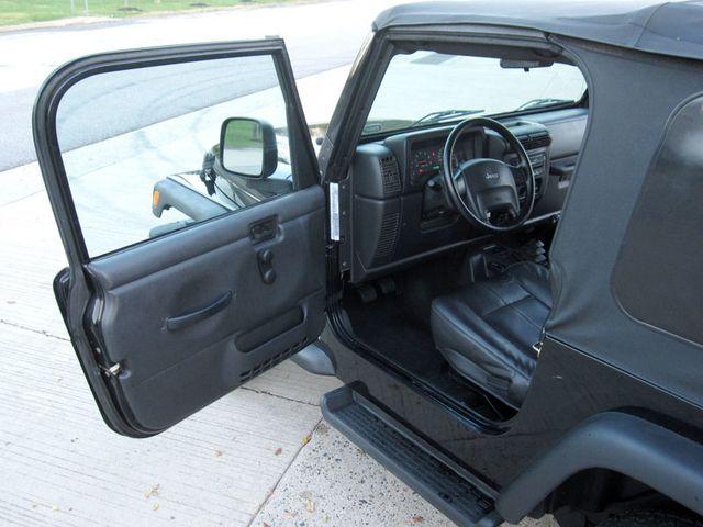 2004 Jeep Wrangler 2dr X - 23095274 - 15