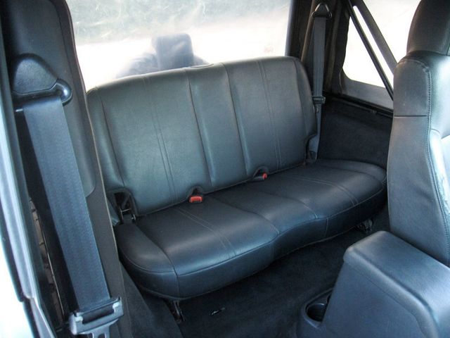 2004 Jeep Wrangler 2dr X - 23095274 - 24