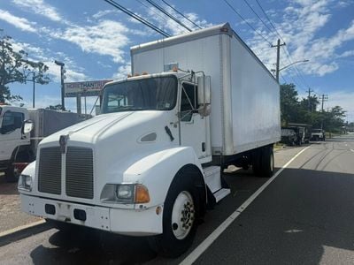 2004 Kenworth T300 22 FOOT BOX TRUCK FINANCING AVAILABLE