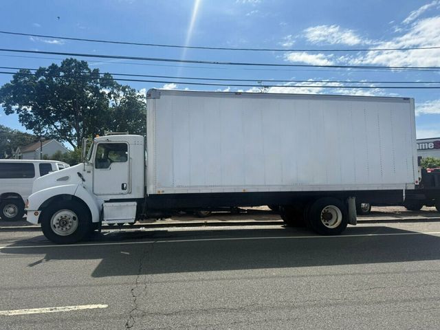 2004 Kenworth T300 22 FOOT BOX TRUCK FINANCING AVAILABLE MANUAL DRIVE MANY OTHERS IN STOCK - 22907756 - 1