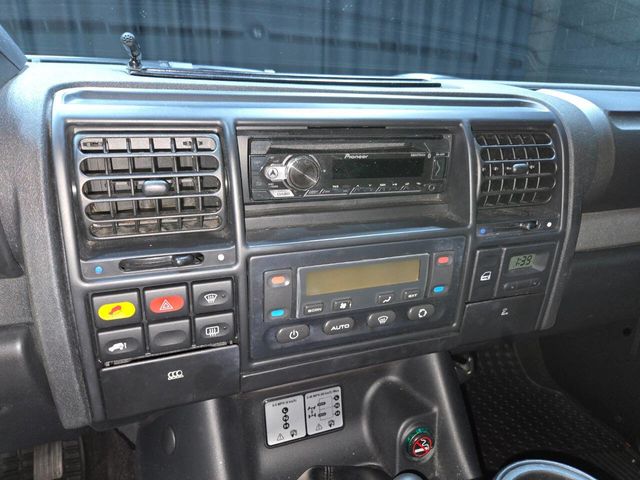 2004 Land Rover Discovery 4dr Wagon S - 22965015 - 98