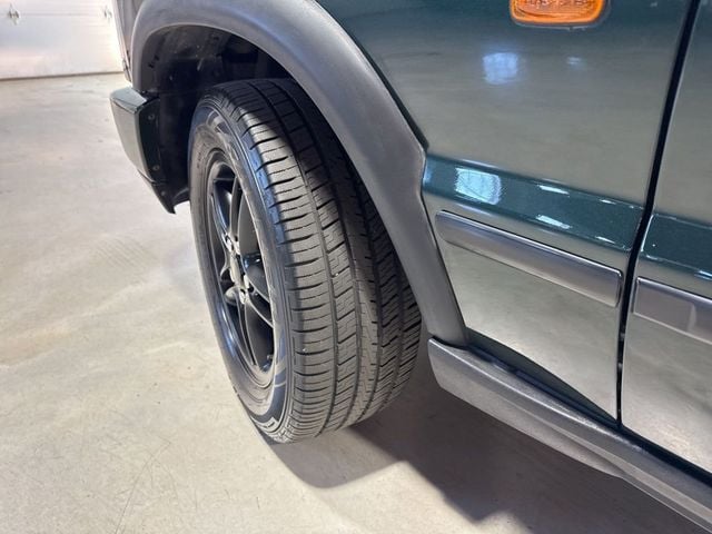 2004 Land Rover Discovery 4dr Wagon SE - 23013048 - 2
