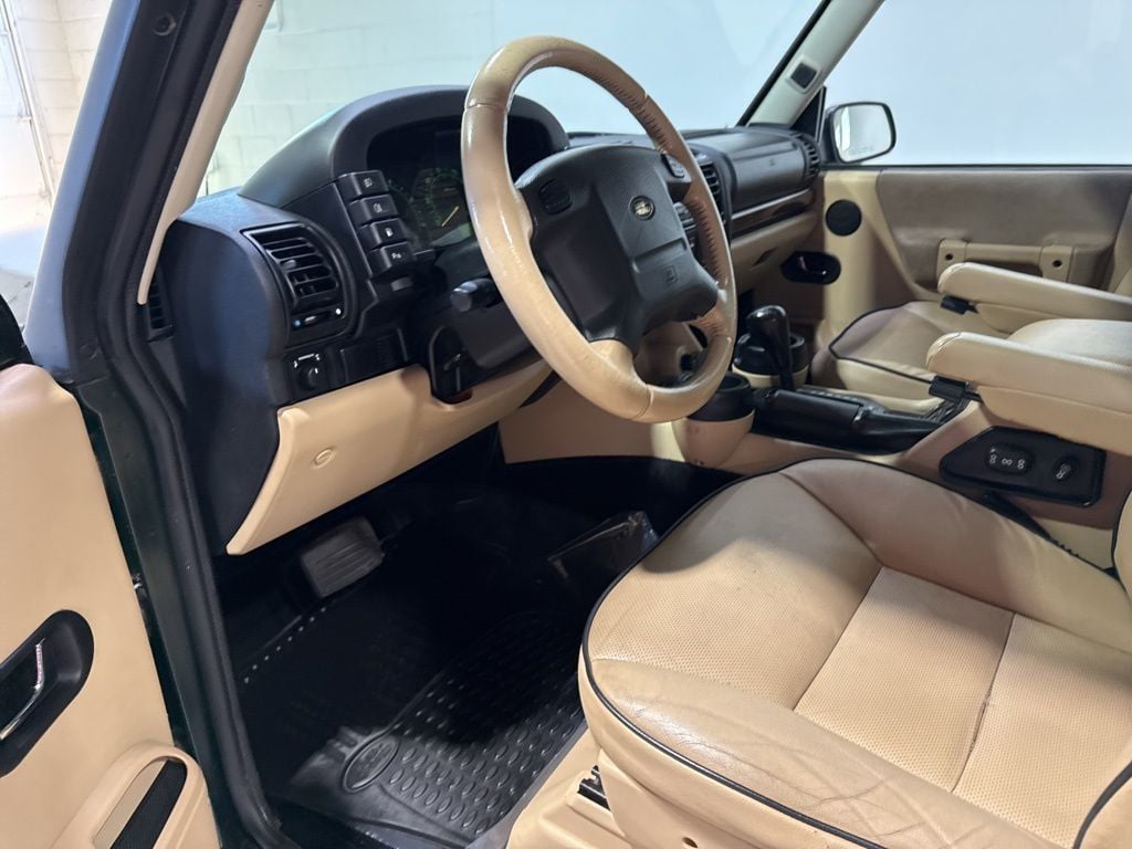 2004 Land Rover Discovery 4dr Wagon SE - 23013048 - 32