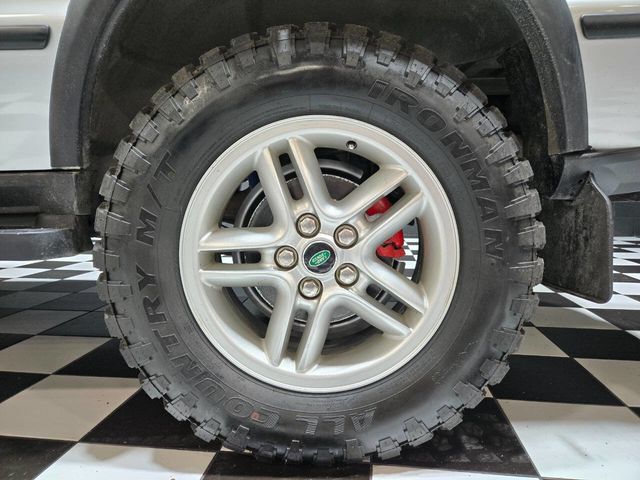 2004 Land Rover Discovery 4dr Wagon SE - 22967419 - 12