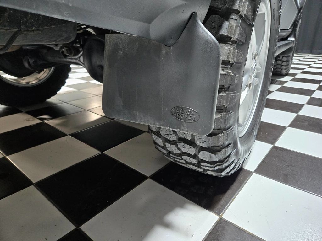 2004 Land Rover Discovery 4dr Wagon SE - 22967419 - 26