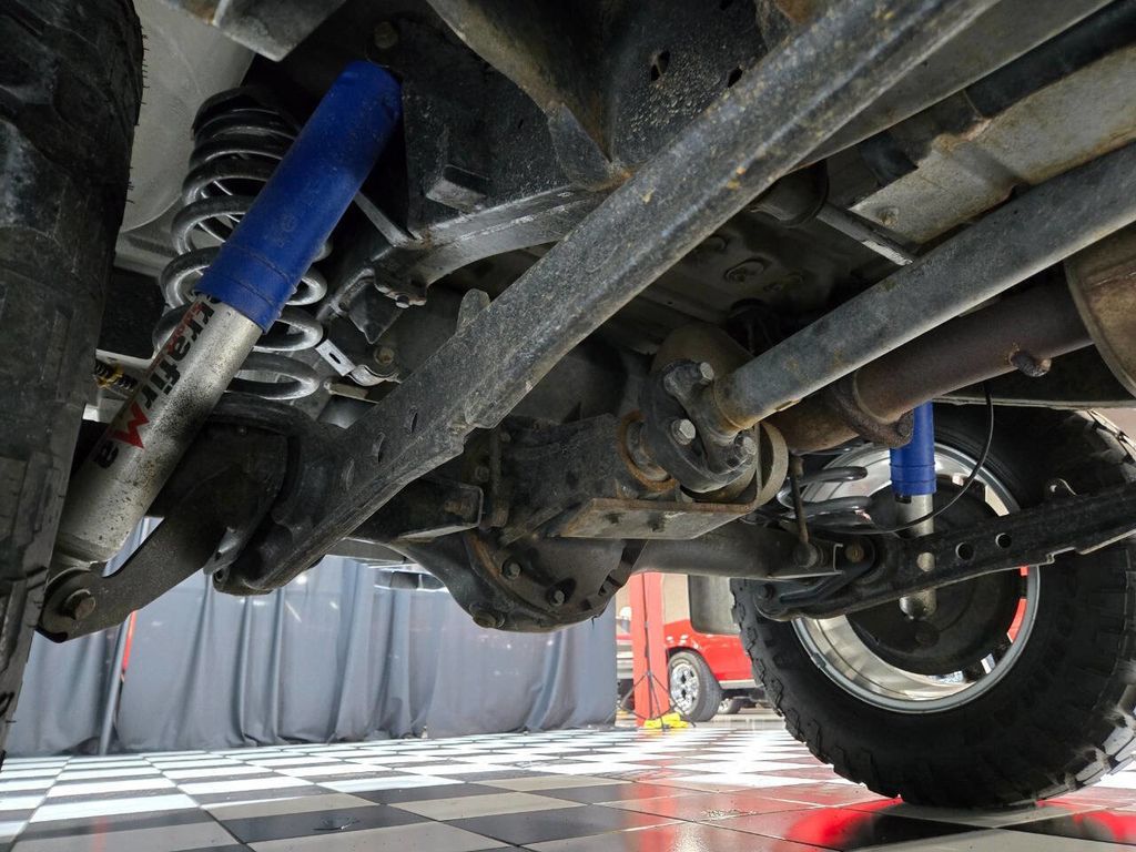 2004 Land Rover Discovery 4dr Wagon SE - 22967419 - 30