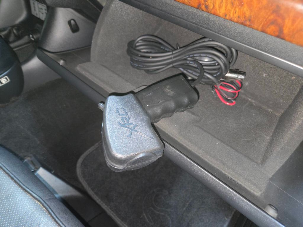 2004 Land Rover Discovery 4dr Wagon SE - 22967419 - 44