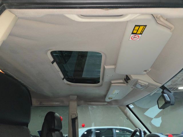 2004 Land Rover Discovery 4dr Wagon SE - 22967419 - 66