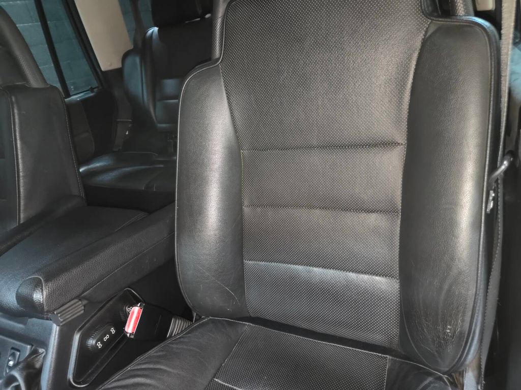 2004 Land Rover Discovery 4dr Wagon SE - 22967419 - 84