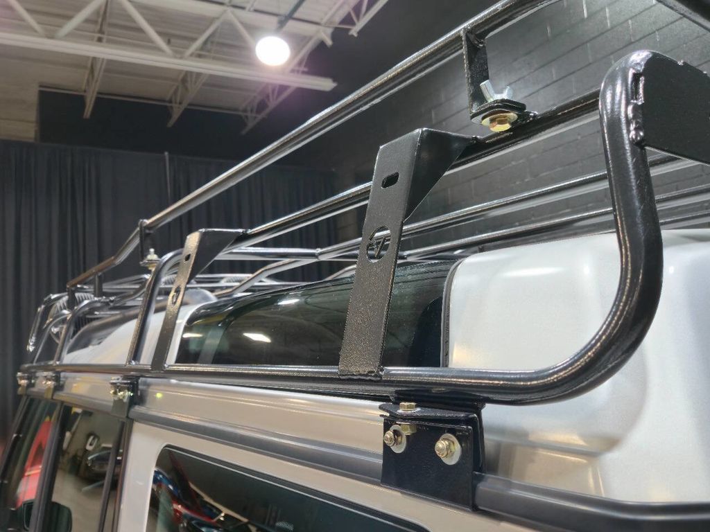 2004 Land Rover Discovery 4dr Wagon SE - 22967419 - 97