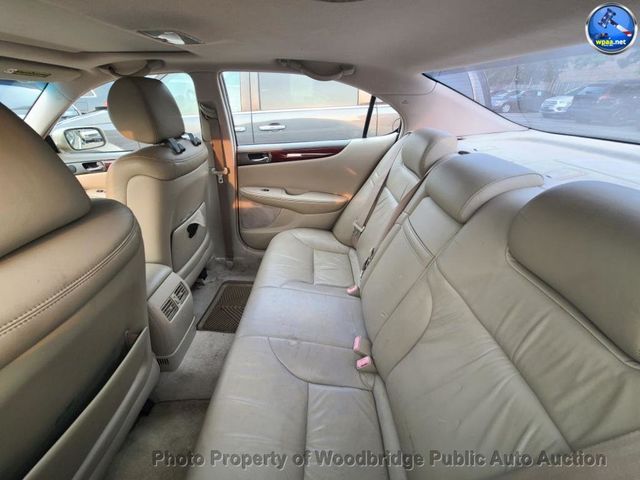 2004 Lexus ES 330 4dr Sedan - 23055446 - 9