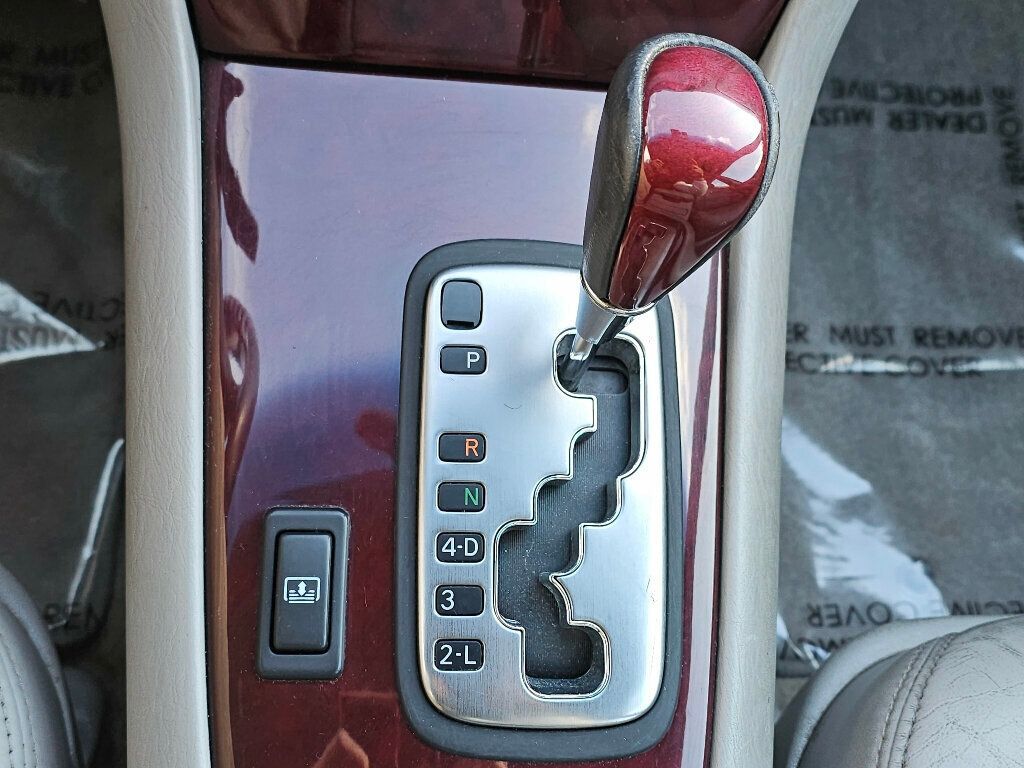 2004 Lexus ES 330 4dr Sedan - 22969918 - 23