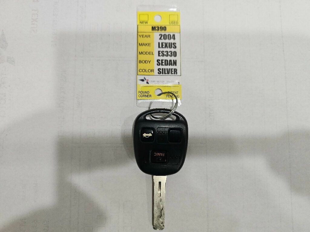 2004 Lexus ES 330 4dr Sedan - 22969918 - 36