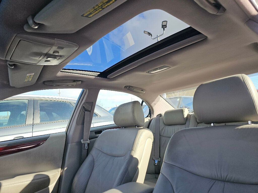 2004 Lexus ES 330 4dr Sedan - 22969918 - 3