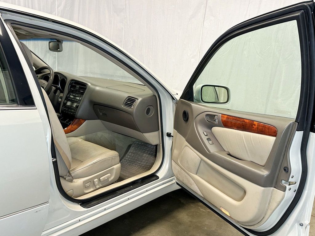 2004 Lexus GS 300 4dr Sedan - 23071581 - 16