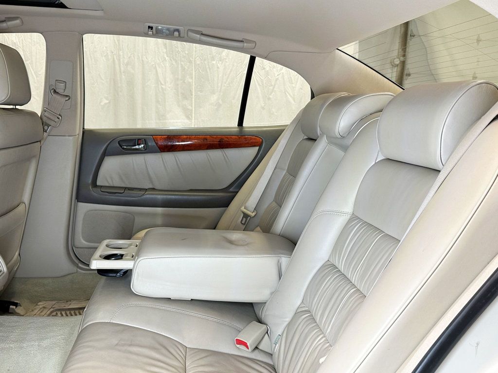 2004 Lexus GS 300 4dr Sedan - 23071581 - 36