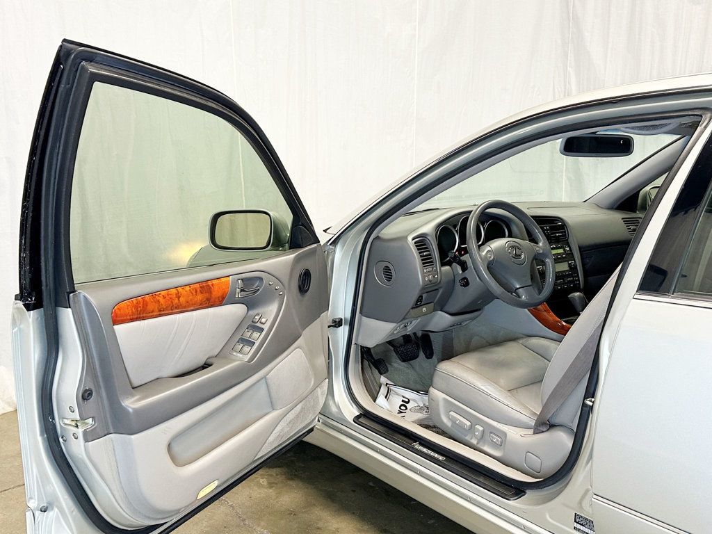 2004 Lexus GS 300 4dr Sedan - 23090446 - 15