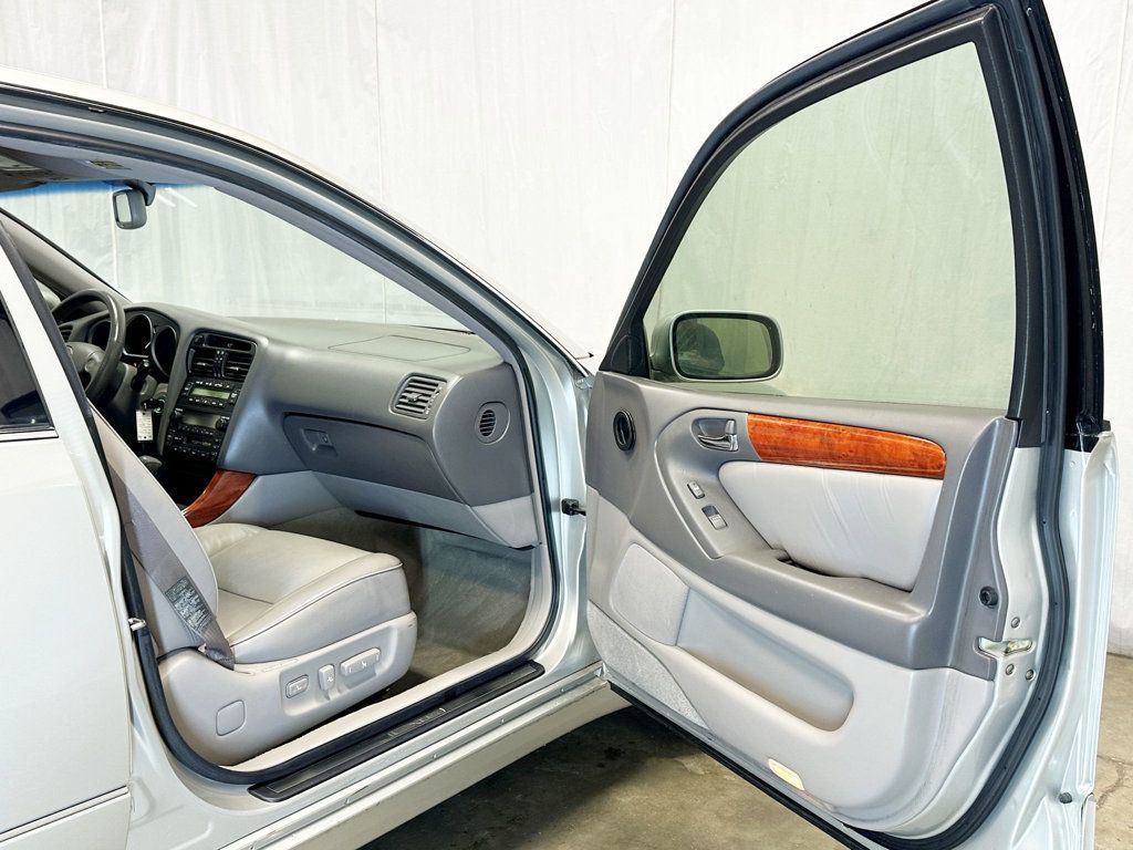 2004 Lexus GS 300 4dr Sedan - 23090446 - 16
