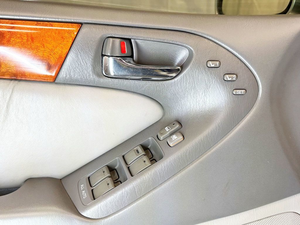 2004 Lexus GS 300 4dr Sedan - 23090446 - 17