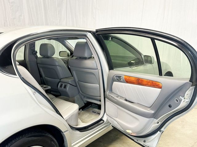 2004 Lexus GS 300 4dr Sedan - 23090446 - 32