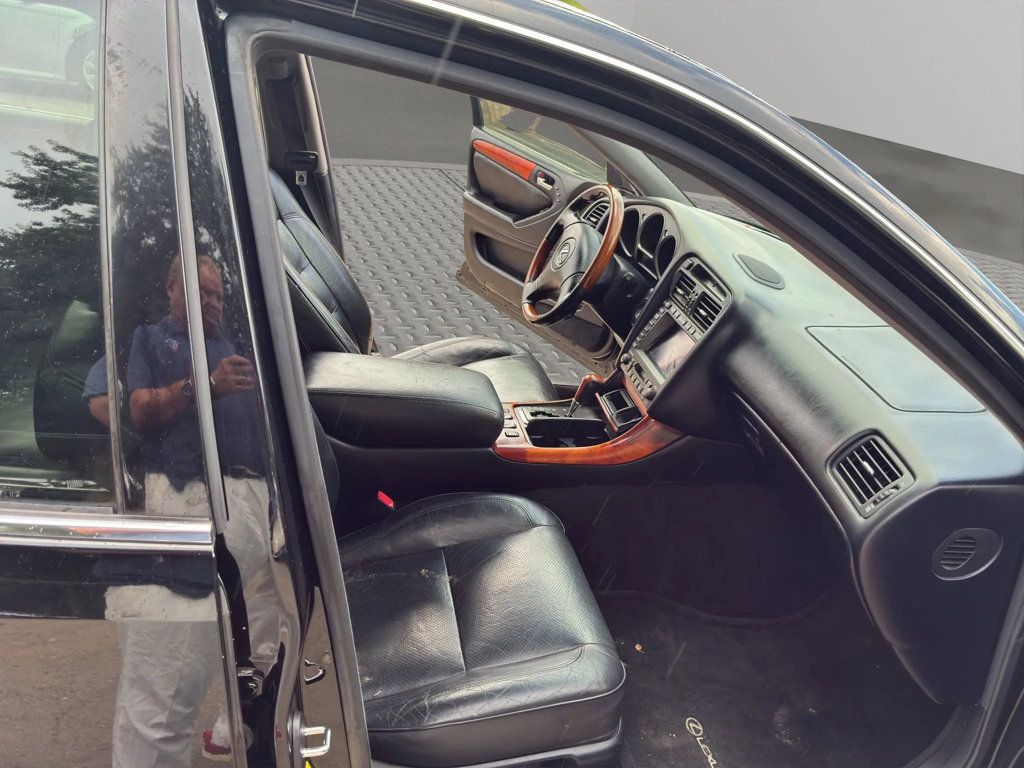 2004 Lexus GS 430 4dr Sedan - 23045843 - 17