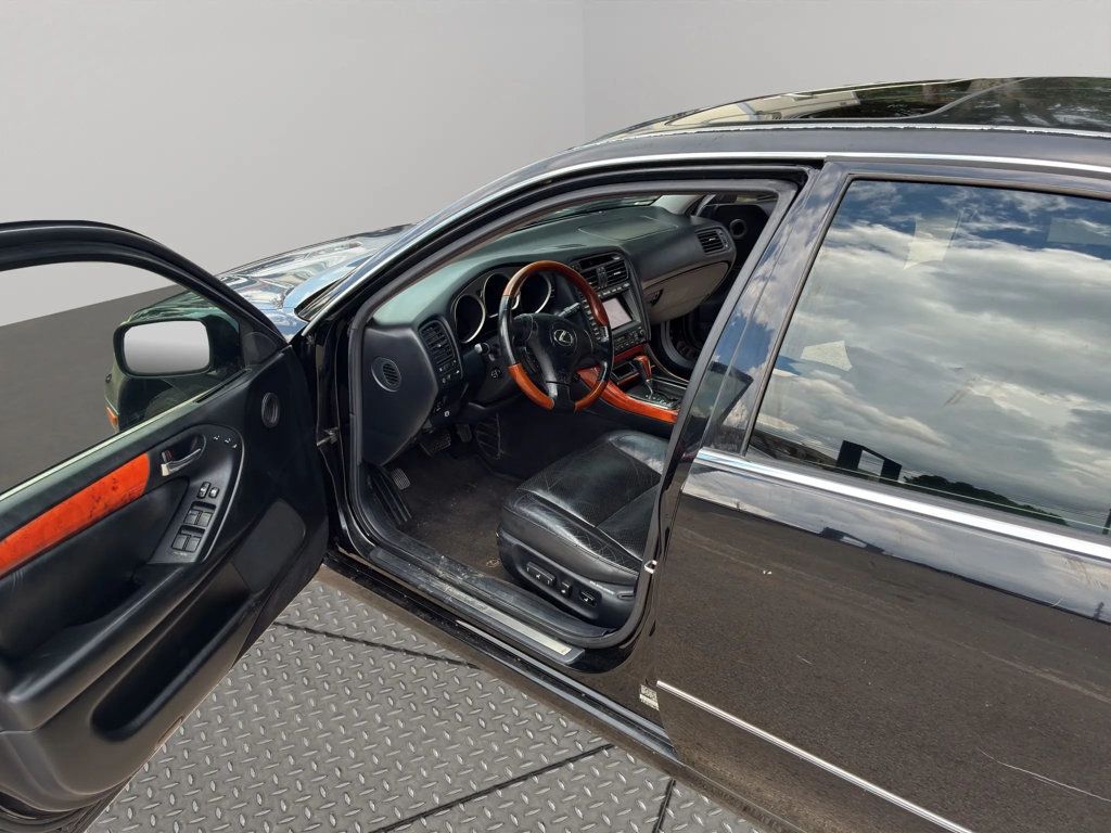 2004 Lexus GS 430 4dr Sedan - 23045843 - 18