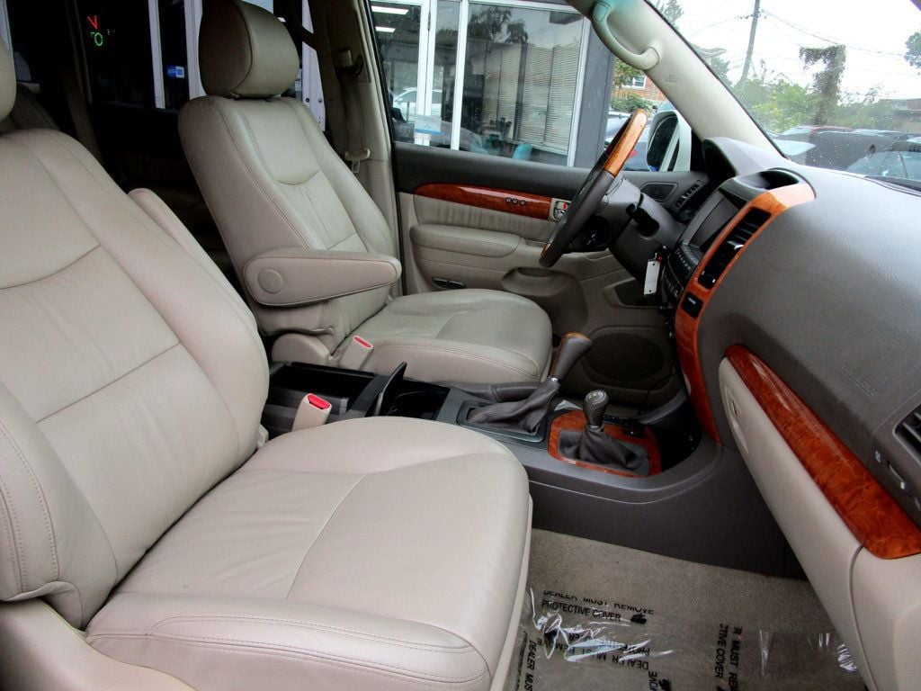 2004 Lexus GX 470 photo 13