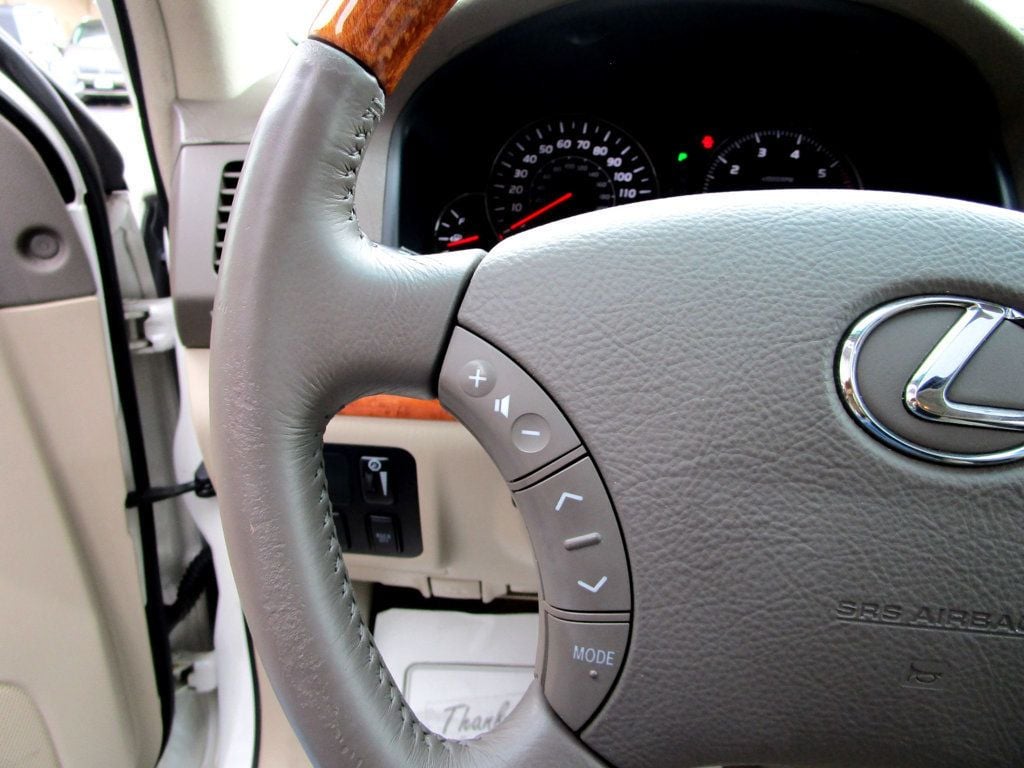 2004 Lexus GX 470 photo 17