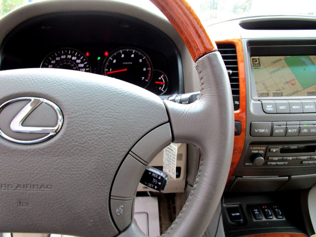 2004 Lexus GX 470 photo 18
