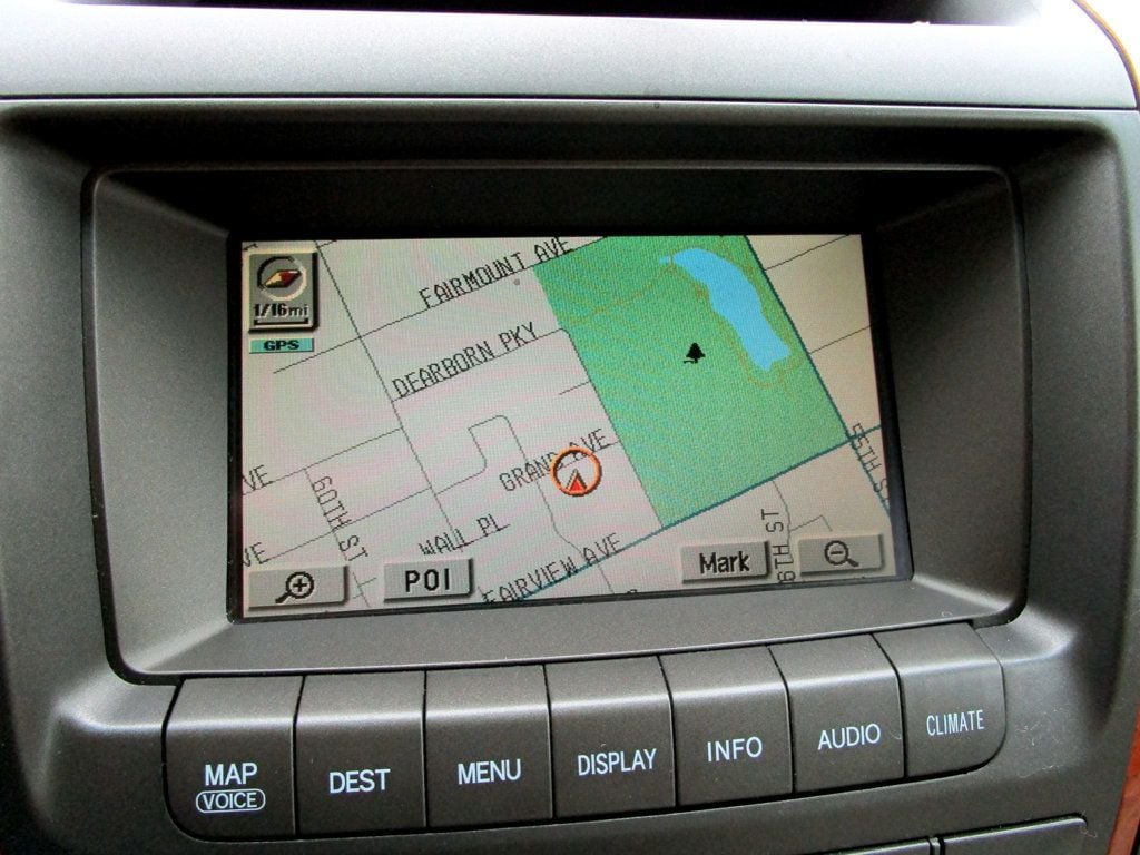 2004 Lexus GX 470 photo 21