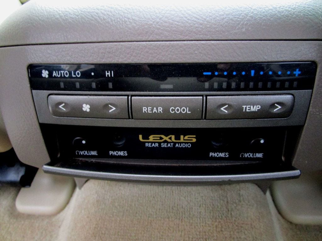 2004 Lexus GX 470 photo 23