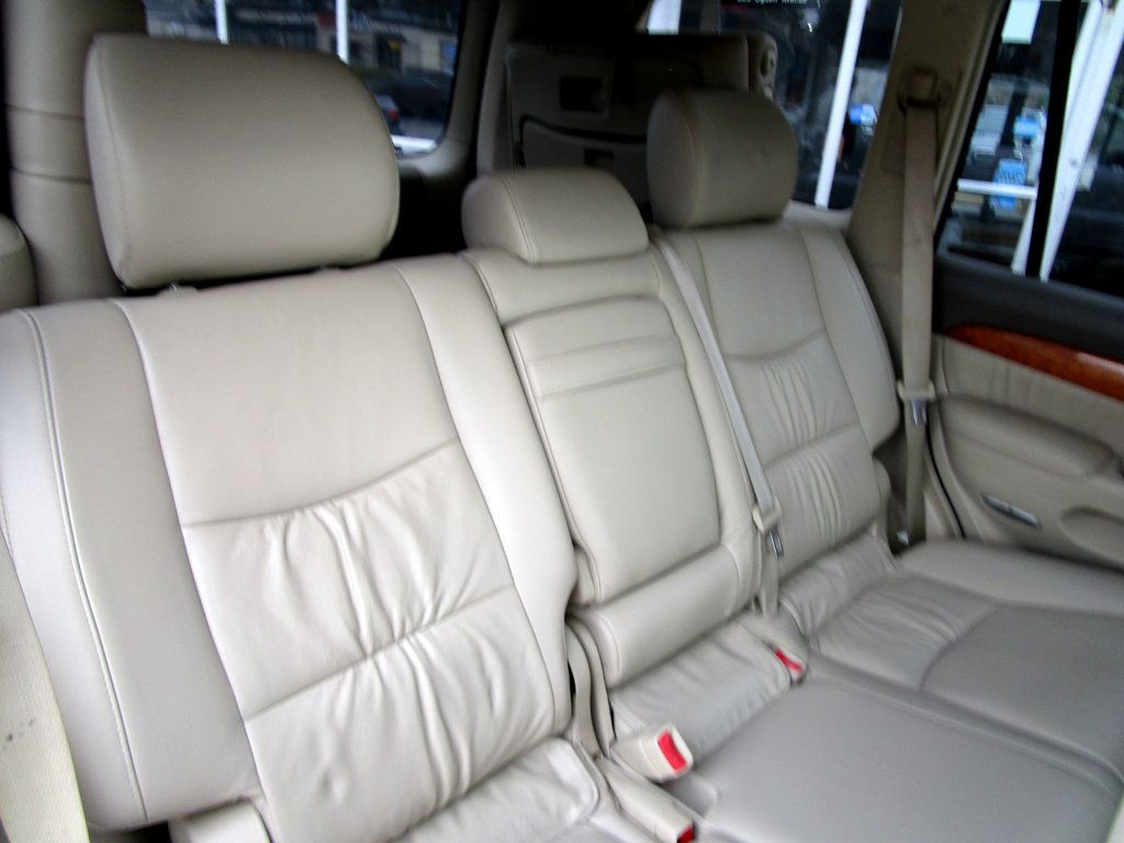 2004 Lexus GX 470 photo 37