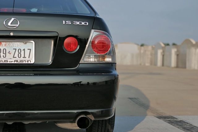 2004 Lexus IS 300 2004 LEXUS IS300 4D SEDAN - RARE - MANUAL - 16585008 - 24