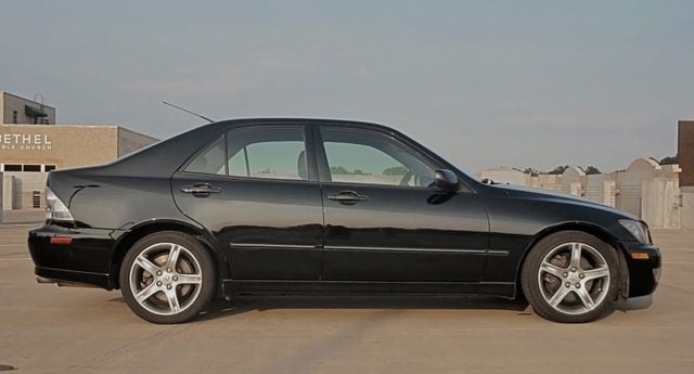 2004 Lexus IS 300 2004 LEXUS IS300 4D SEDAN - RARE - MANUAL - 16585008 - 2