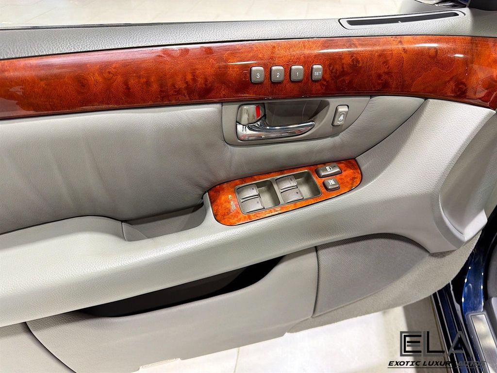 2004 Lexus LS 430 4dr Sedan - 22991052 - 18