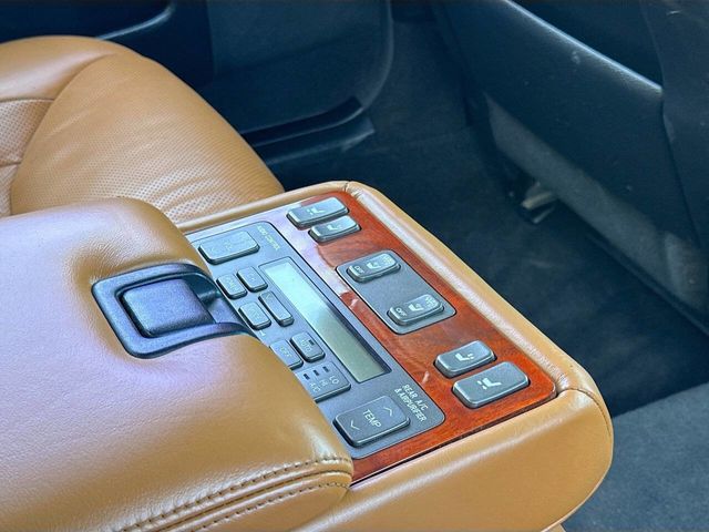 2004 Lexus LS 430 4dr Sedan - 22963912 - 21