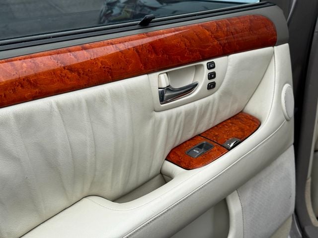 2004 Lexus LS 430 4dr Sedan - 22975730 - 10