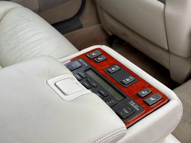 2004 Lexus LS 430 4dr Sedan - 22975730 - 16