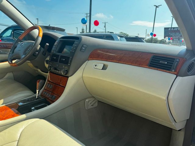 2004 Lexus LS 430 4dr Sedan - 23046550 - 18