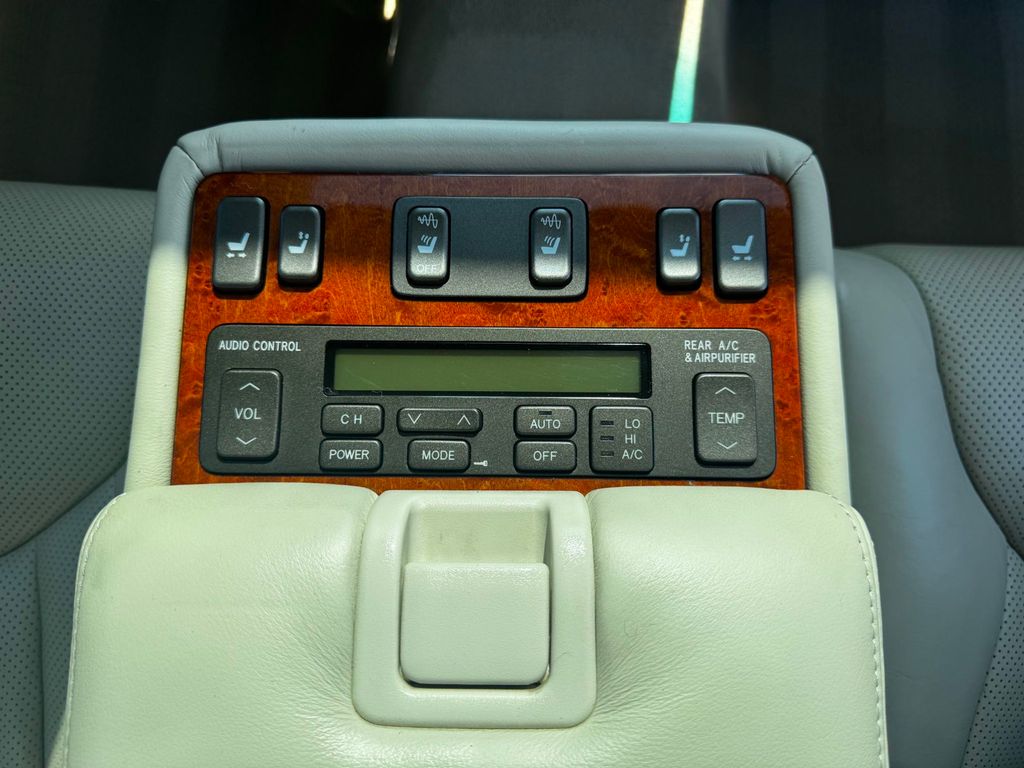 2004 Lexus LS 430 4dr Sedan - 23046550 - 20