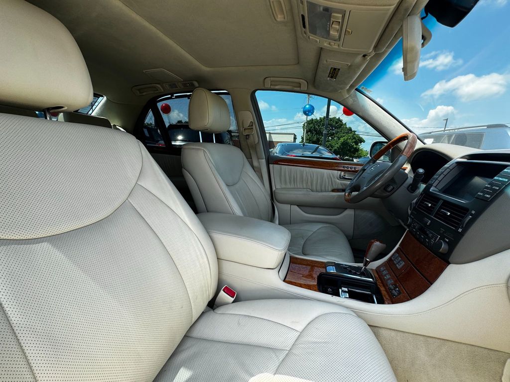 2004 Lexus LS 430 4dr Sedan - 23050367 - 17