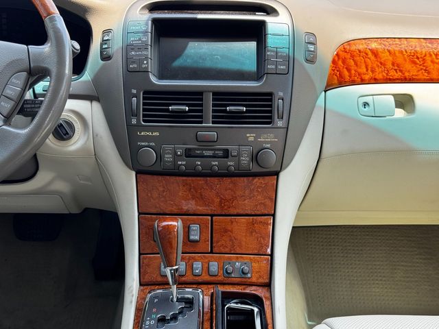 2004 Lexus LS 430 4dr Sedan - 23050367 - 19