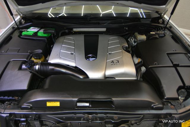 2004 Lexus LS 430 4dr Sedan - 22970654 - 32