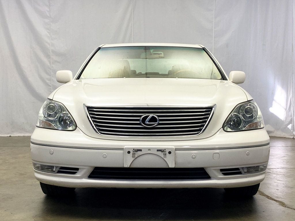 2004 Lexus LS 430 photo 10
