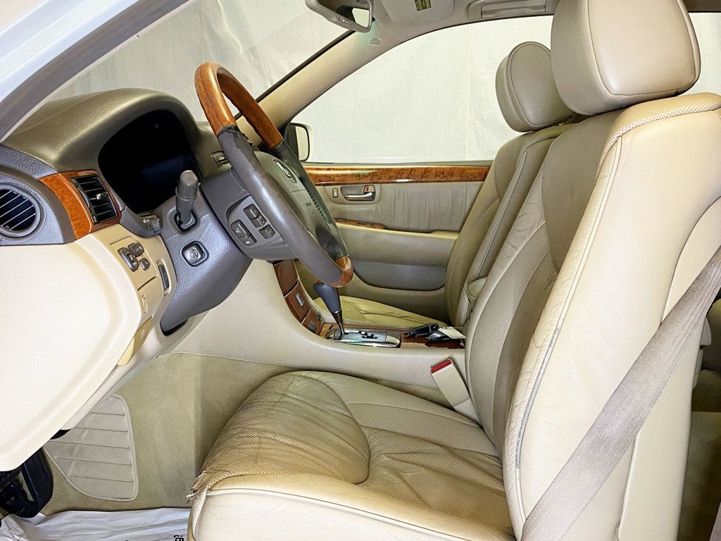 2004 Lexus LS 430 photo 13
